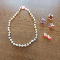 パールネックレスとアクセサリーセット