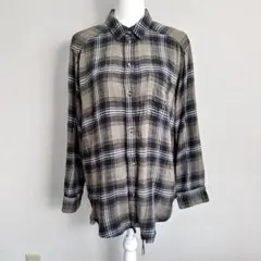 AMERICAN EAGLE　ダメージシャツ　緑系　サイズM　HR1949