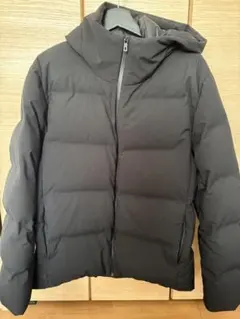 UNIQLO シームレスダウンパーカー