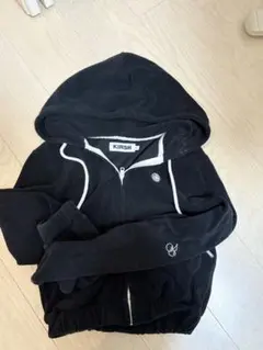 KIRSH ブラック フード付きパーカー