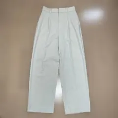 美品！ユニクロ タックワイドパンツ
