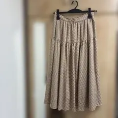 リフレクト　ベージュ ドット柄 フレアスカート