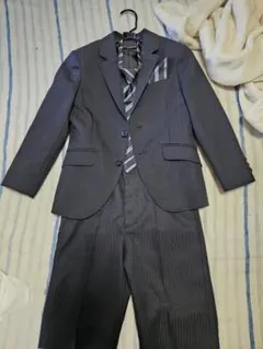 キッズ ストライプスーツ ダークグレー 卒園式/入学式など