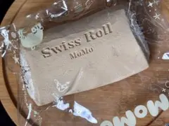 MoMo スクイーズ ロールケーキ　紅茶