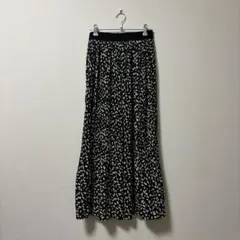 [meirire]フレアスカート ブラック・ホワイト花柄 M