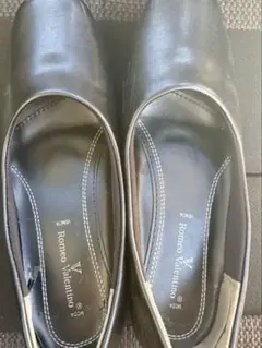 Romeo Valentino ブラックレザーパンプス