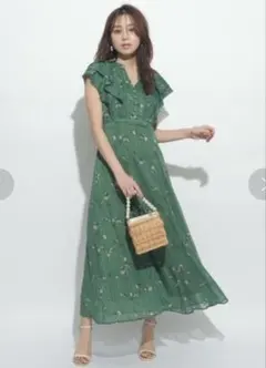 ジャスグリッティー　フラワー　プリント　フリル　ワンピース　緑　グリーン