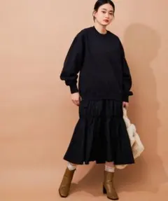 スカート 新品未使用タグ付 ビアズリー1段ティアードのタフタギャザー
