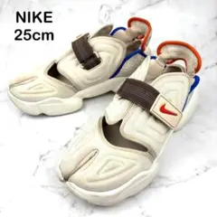 【人気】NIKE ナイキ 足袋 たび スニーカー アクアリフト 25cm 白