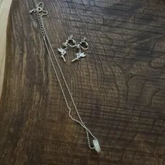 ディズニー　シルバー フェアリー チャーム ネックレス & イヤリング セット