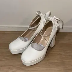ホワイトリボン付きハイヒール　ウエディング　結婚式