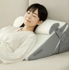 거의 사용하지 않은 조절 가능한 등받이 쿠션 및 베개