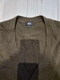 UNIQLO　ユニクロ　オリーブグリーン Vネック カーディガン