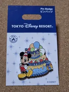 ディズニーリゾート　バースデーピンバッジ　ミッキー