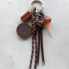 じゃらじゃらキーホルダー バッグチャーム キーチャーム　ブラウン　お菓子