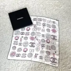 17117✨CHANEL 23年 ココマーク アイコン 犬柄 スカーフ ハンカチ 2026年最新】シャネル スカーフ 犬の人気アイテム - メルカリ