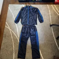 adidas ウインドブレーカー　セットアップ