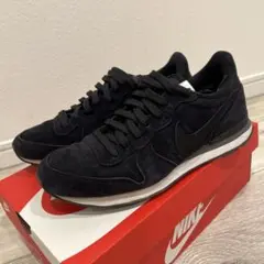 NIKE スニーカー　27センチ
