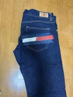 Tommy ストレートデニム
