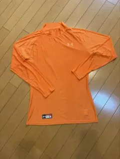 Under Armour オレンジ 長袖シャツ
