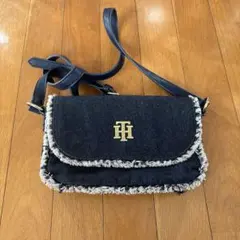 フリンジ付きネイビーショルダーバッグ