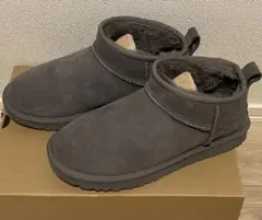 《新品未使用》UGG ブーツ　黒 サイズ7 24㌢ 2025年最新】UGG レディース ブーツの人気アイテム - メルカリ