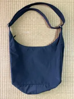 GU ジーユー　ショルダーバッグ　ブラックのサムネイル