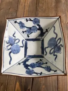 肥前有田焼伊万里焼⭐︎染付梅文 四角鉢のサムネイル