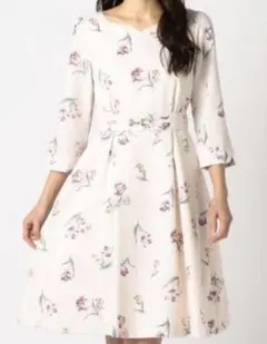 花柄ホワイトAラインドレス