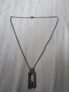 GUCCI ネックレス　Gプレート