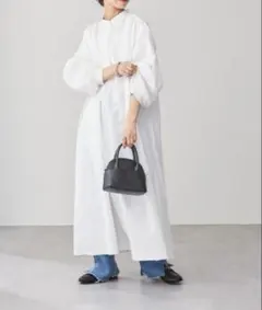 バンドカラー高密度ブロードギャザーワンピース