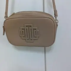 値下げ！！ZARA ベージュ エンボスロゴ ショルダーバッグ 美品☆