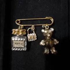 パリ テディベア 香水ブローチ