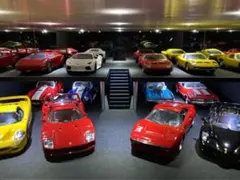 1/64展示40台！可能・モンドリアン・4層式ディスプレーBOX /ネオ