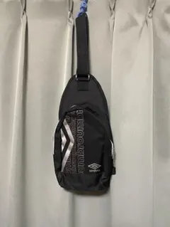 UMBRO アンブロ ボディバッグ ブラック