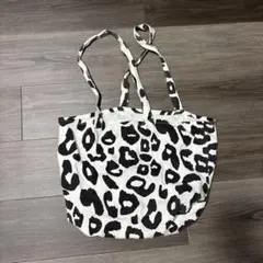 レオパード柄トートバッグ ホワイト ブラック ハンドバック