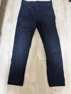 【ユニクロ】 ウルトラストレッチスキニーフィットカラージーンズ　ネイビー