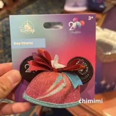 香港ディズニー　開園20周年記念　ミニーマウス　レッドハットキーチェーン　バッジ