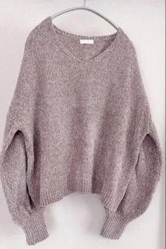 earth music & ecology ベージュVネックセーター柔らかフリー