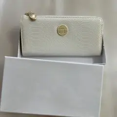 ホワイトレザー長財布　金運財布　9/15まで