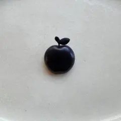 [blueberry様] りんごのブローチ　2つ