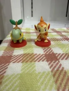 ポケモンチョコエッグ　ナエトル　ヒコザル