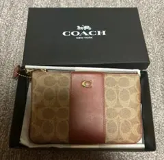 COACH スモール リストレット・シグネチャー キャンバス