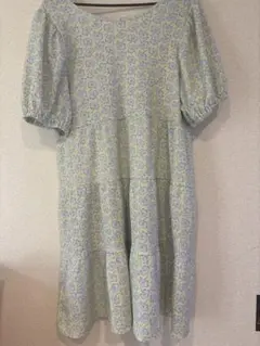 H&M 花柄 ティアードワンピース 半袖