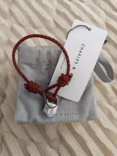 CHARLES&KEITH　ロックモチーフ レザーブレスレット　レッドのサムネイル