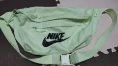 NIKE ボディバッグ ウエストポーチ 珍しいライトグリーン