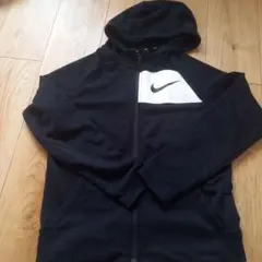ナイキ　男の子　140？150？　パーカー　L
