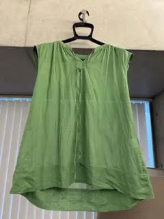 M-premierBLACK シアートップス　ノースリ