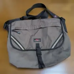 Item thumbnail for item f2afbcbd-2455-4419-ac18-ac5260573a84