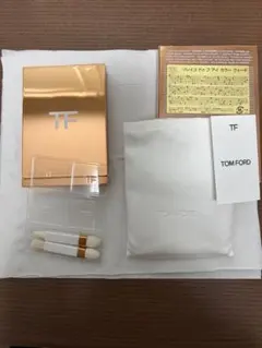 TOM FORD ソレイユ ドゥフ アイ カラー クォード 01Sのサムネイル